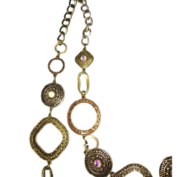 Pretty Multi-toned Layered Necklace - Picture 4 of 4